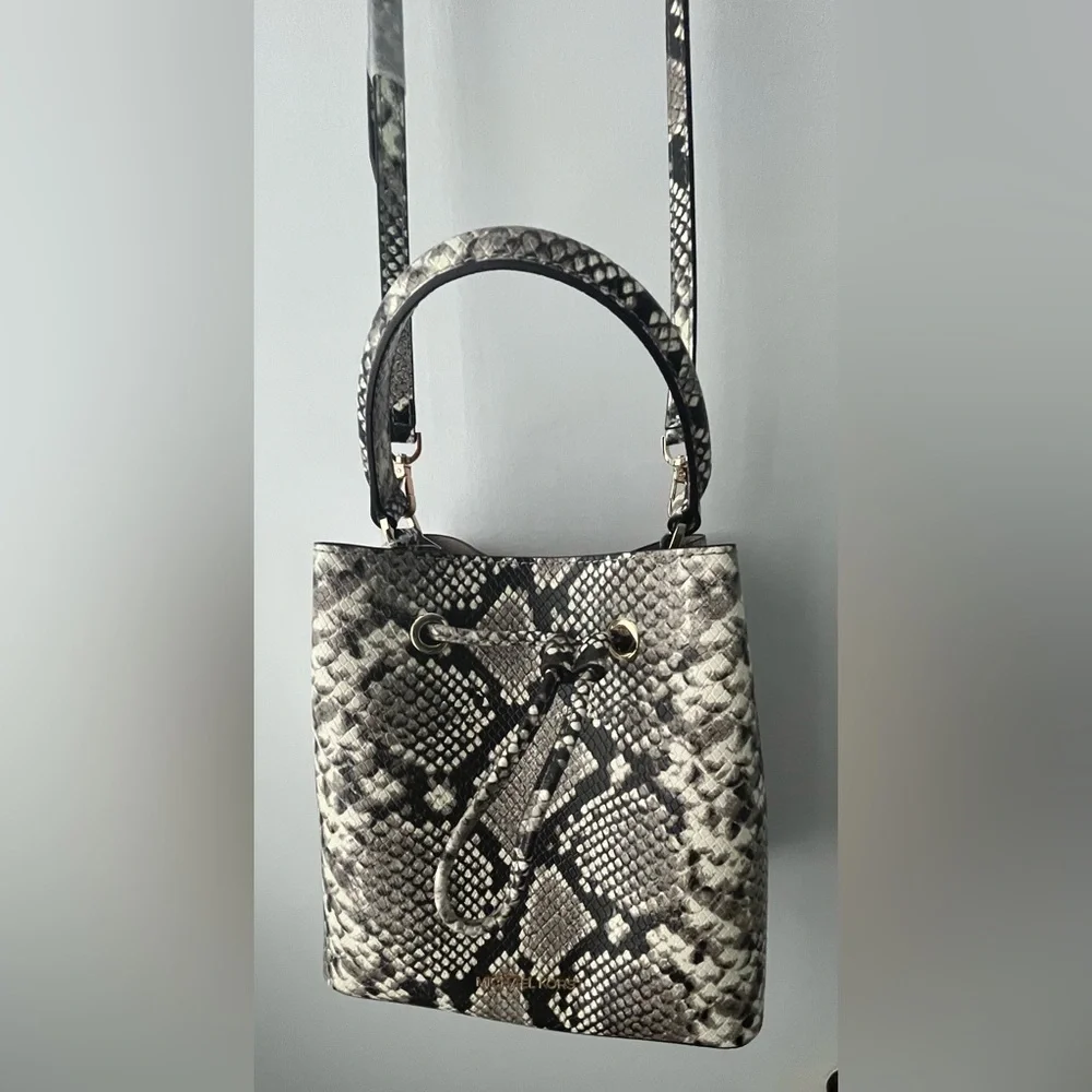 Michael Kors Suri Med Python Embossed Leather Bucket Bag - Picture 2 of 5